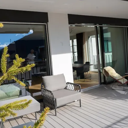 Large Penthouse, 7 Beds, Near Wef *